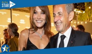 Carla Bruni Sarkozy : Son adorable fille Giulia concentrée en plein recueillement, la chanteuse émue