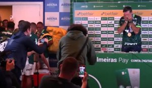 Brésil - Une douche pour Abel Ferreira