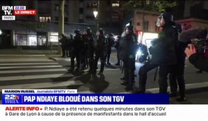 Paris: manifestation nocturne après l'accueil de Pap Ndiaye au son des casseroles à la Gare de Lyon