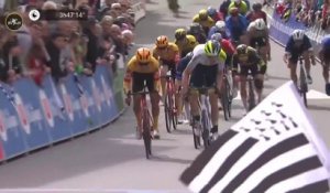Tour de Bretagne 2023 - Roel Van Sintmaartensdijk (Circus-ReUz-Technord) remporte au sprint la 7e et dernier étape, Simon Pellaud  (TUDOR Pro Cycling Team) gagne le général !