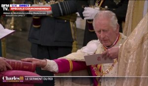 Le roi Charles III prête serment sur la Bible