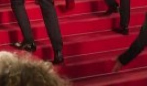 Festival de Cannes : l'acteur Sean Penn sur le tapis rouge avec l'équipe du film « Black Flies »