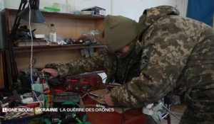 LIGNE ROUGE - Des Ukrainiens modifient des drones grand public pour en faire des engins de guerre