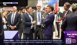 Emmanuel Macron fait le tour des stands au Salon du Bourget ce lundi