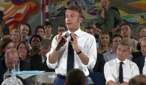 À Marseille, Emmanuel Macron annonce la mise en place du collège de 8h à 18h dans les quartiers prioritaires de la politique de la ville