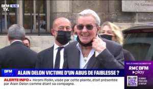 Les enfants d'Alain Delon portent plainte pour "harcèlement moral" et "détournement de correspondances" contre sa dame de compagnie