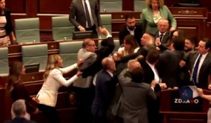 Tensions au Kosovo : une bagarre éclate entre des élus au Parlement