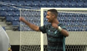 Al-Nassr - Ronaldo tout sourire à l'entraînement avant d'affronter le PSG