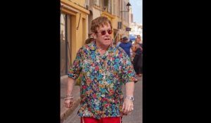 Elton John victime d'une mauvaise chute dans sa maison à Nice : la star britannique est hospitalis