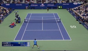 Un coup salué par Djokovic : le passing de revers à une main de Djere qui fait mouche