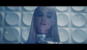 Poppy - Fill The Crown