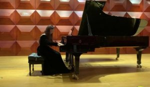 Cai Xinyu - Ha Ni Qing Ge - Piano