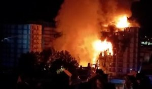 Un impressionnant incendie ravage deux immeubles à Rouen
