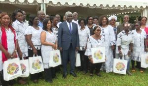 Beugré Mambé célèbre 500 femmes du district autonome d'Abidjan