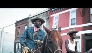 « Concrete Cowboy » : Sur le tournage, Idris Elba a été un mentor pour Caleb McLaughlin