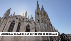 Le héros au sac à dos à la cathédrale de Bordeaux