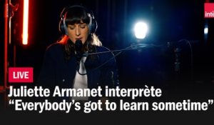 Juliette Armanet reprend "Everybody's Gonna Learn Sometime" de Beck