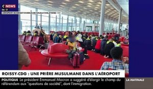 Emotion et polémique après une prière musulmane collective, hier, au beau milieu d'une salle d'attente de l'aéroport Paris/Charles de Gaulle, à Roissy