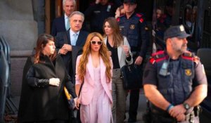La tenue audacieuse de Shakira lors de son passage au tribunal