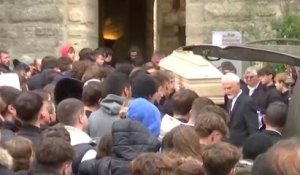 Crépol - Regardez la sortie du cercueil de Thomas ce midi lors de ses obsèques qui ont eu lieu à la collégiale de Saint-Donat-sur-l'Herbasse - VIDEO