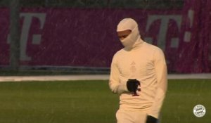 Bayern - Le style particulier de Leroy Sané et des Bavarois pour l'entraînement sous la neige