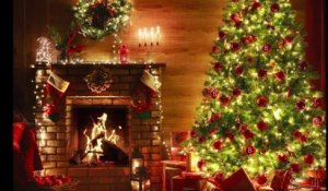 Bing Crosby - I'll Be Home For Christmas (Visualiser)