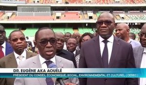 Le Président du CESEC Eugène Aka Aouélé visite les installations des stades d’Ebimpé et FHB