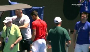 Djokovic lors d'un entraînement ouvert au public à Melbourne