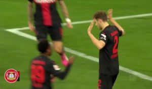 21e j. - Leverkusen frappe un très grand coup