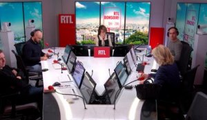 THÉÂTRE - Amanda Lear est l'invitée de RTL Bonsoir pour "L'Argent de la vieille"