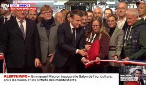 Emmanuel Macron inaugure le Salon de l'agriculture sous les sifflets des agriculteurs en colère