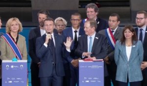 Pour Emmanuel Macron, le centre aquatique olympique de Saint-Denis "va changer la vie"