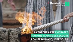 Les Jeux olympiques deviennent concret avec l'allumage de la flamme à Olympie