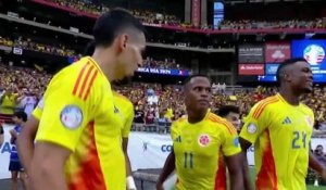 Inarrêtable et aidée par un James XXL, la Colombie mène 3-0 - Foot - Copa America