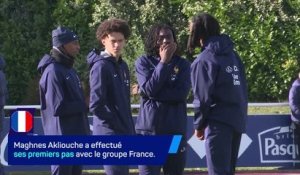 Bleus - Mbappé tout sourire, premiers pas d'Akliouche