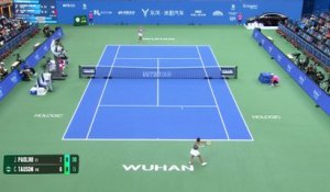 Paolini profite de l'abandon de Tauson - Tennis