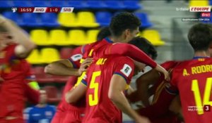Le superbe lob du «Français» Guillaume Lopez pour l'ouverture du score d'Andorre face à la Serbie - Foot - Qualif. Coupe du monde