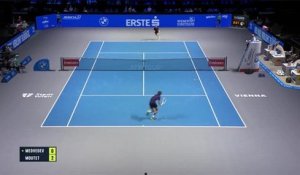 Vienne - Moutet prend sa revanche contre Medvedev et file en quarts