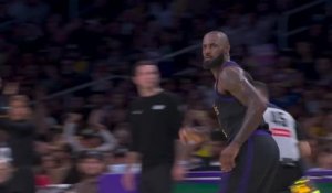 Lakers - LeBron James réalise un double-double pour ses débuts historiques cette saison