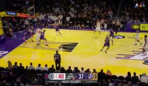 Lakers - LeBron James fait le show dans la victoire contre les Clippers