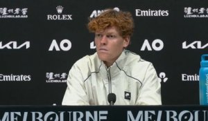 Tennis - Open d'Australie 2026 - Jannik Sinner repris par l'arbitre : "Les règles sont les règles"