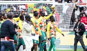 Les Sénégalais défilent avec le trophée de la CAN au Stade de France avant d'affronter le Pérou en amical - Foot - CAN