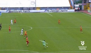 Süper Lig : Le but invraisemblable de 80 mètres du gardien de Kasimpasa !