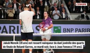 Jakub Mensik rejoint Alexander Zverev en demi-finales en dominant Joao Fonseca en trois sets - Roland-Garros (H)