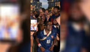 Bleus - Les supporters français embrasent le Brooklyn Bridge