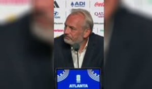 "Le coach a perdu son père” : Desabre vit une fin de conférence de presse totalement surréaliste