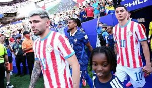 Le seul Paraguayen à avoir reçu un carton jaune contre la France en 8es de finale de la Coupe du monde... est un entraîneur adjoint - Foot - Coupe du monde 2026
