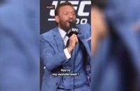 UFC 329 - McGregor fait le show et chante 'Wonderwall' en pleine conférence de presse