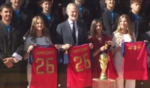 Espagne - La famille royale reçoit ses héros, Felipe VI salue “une constellation légendaire”