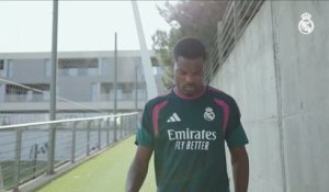 Real Madrid - Les premiers pas de Dumfries avec les Merengue